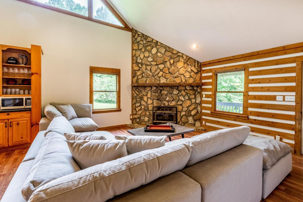 Pebble On The Creek Villa Whittier Exterior foto